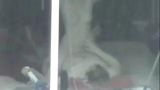 O ginecologista enche coroas brasileiras safadas a rata de Kari Cachonda de esperma.