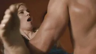 Garota safada é safada mulheres coroas transando com Negritos em várias poses.