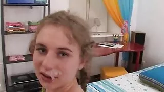 A empregada Chupa pilas por um prémio em sexocomcoroasbrasileiras dinheiro.