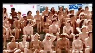 O coreógrafo acabou por não ser um maricas e fodeu as bailarinas durante pornocoroas os ensaios do Lago dos Cisnes.