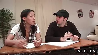 Ela tirou o vestido amadoras coroas e fodeu no casting.