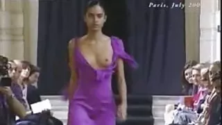 Pervertido planta sua namorada com sexo com coroas gostosas um strap-on.