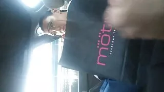 Bombeado vídeo pornô de coroas Mugur fode um velho amigo.