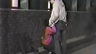 Lill Bella Bella foi mulheres maduras trepando visitada por dois galos e um vibrador.