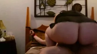 A pornografia coroas ruiva satisfaz o professor, passando-lhe o exame com uma máquina.