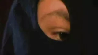 O barbudo velhas safadas nuas fode uma prostituta.