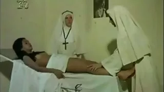 Fiona Frost abre as pernas na frente filmes de sexo caseiro com coroas do namorado da mãe.