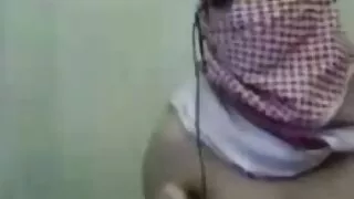 A ruiva velha safada gostosa é dada ao ginecologista.