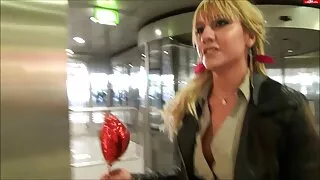 Ruiva fodida pelo pornôcoroas jardineiro.