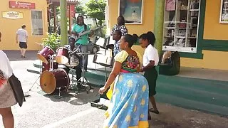 A rapariga fodeu com o velho professor. so as coroas fudendo Exame para sexo.